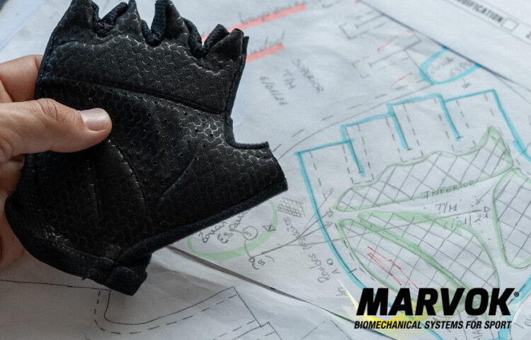 guante y plantilla de fondo en fábrica de guantes para bicicleta Marvok
